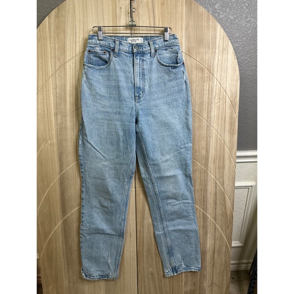 Abercrombie & Fitch Denim - Abercrombie & Fitch The 90s Straight Ultra High Rise Curve Love Jeans Light Wash